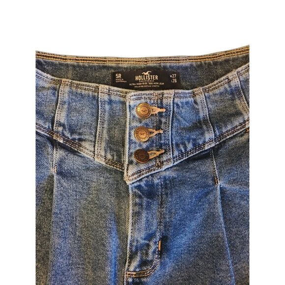 Hollister Ultra High Rise 80s Mom Jeans Blue Denim Medium Wash | 27 | EUC - Picture 4 of 9